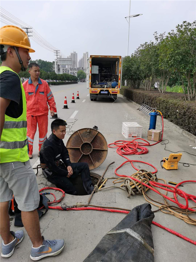 胡场镇翻衬法管道修复技术主要工序